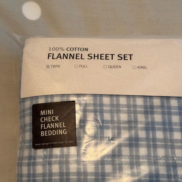 Eddie Bauer Blue Flannel Sheet Set - Picture 2 of 7